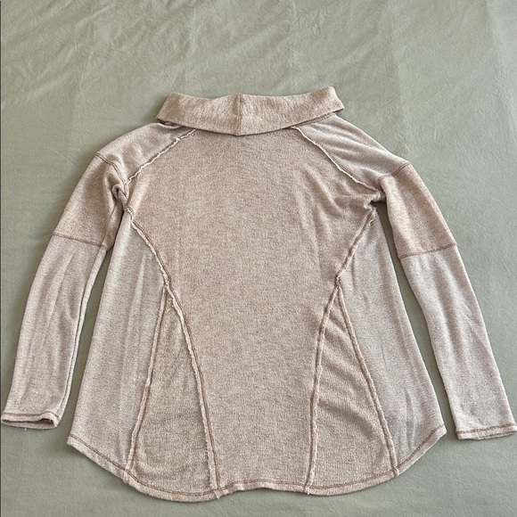 We The Free Women’s Large Sweater. See description. - Picture 2 of 4